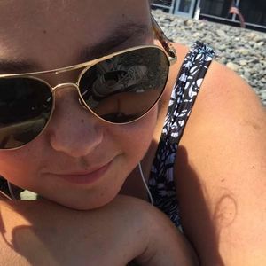 Meet your Posher, Ilsa